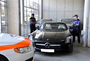 Mercedez Benz decomisado Fribourg Suiza 290 km/hr