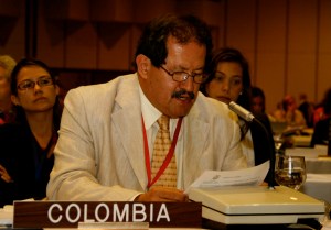 Angelino Garzon cumbre de minas antipersonal en Cartagena, Colombia