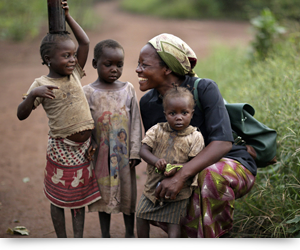 Foto de religiosa ganadora de premio del acnur