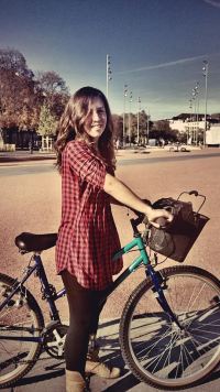 Guiomar-Angelica-Martinez en su bicileta en Ginebra