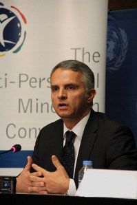 Didier Burkhalter Presidente de Suiza - Foto tomada por Laila Rodríguez en diciembre de 2013, propiedad de la Convención de Ottawa.