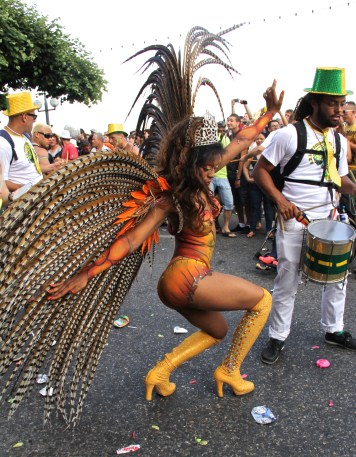Cabaretera, desnudista en Suiza